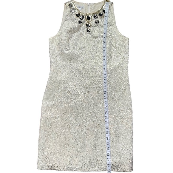 Maggy London Metallic Gold and Cream Jacquard Weave Embellished Shift Dress sz 6 - Picture 12 of 15